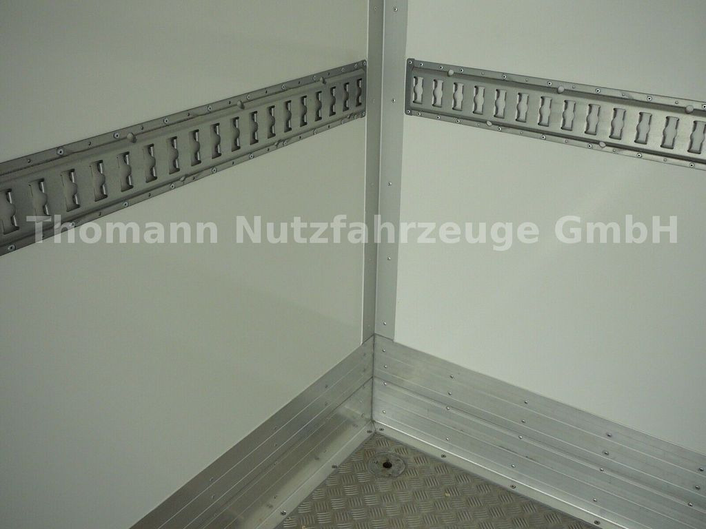 New Refrigerated van MAN TGE 3.180 Kühlkoffer Xarios 300 GH Ladebordwand: picture 14 New Refrigerated van MAN TGE 3.180 Kühlkoffer Xarios 300 GH Ladebordwand: picture 14