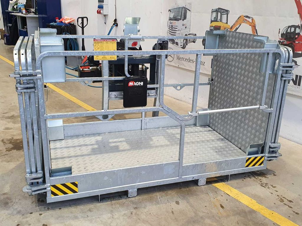 Magni Arbeitskorb 4.5 drehbar ausziehbar 500 kg - Attachment for Construction machinery: picture 4 Magni Arbeitskorb 4.5 drehbar ausziehbar 500 kg - Attachment for Construction machinery: picture 4