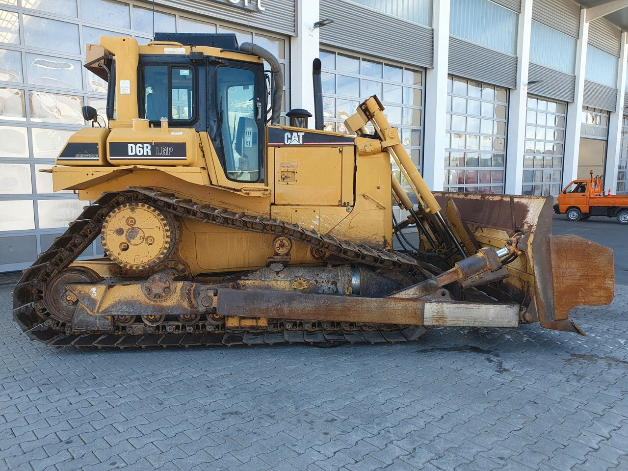 CAT D6R LGP / 1999 / 17.421h - Bulldozer: picture 3 CAT D6R LGP / 1999 / 17.421h - Bulldozer: picture 3
