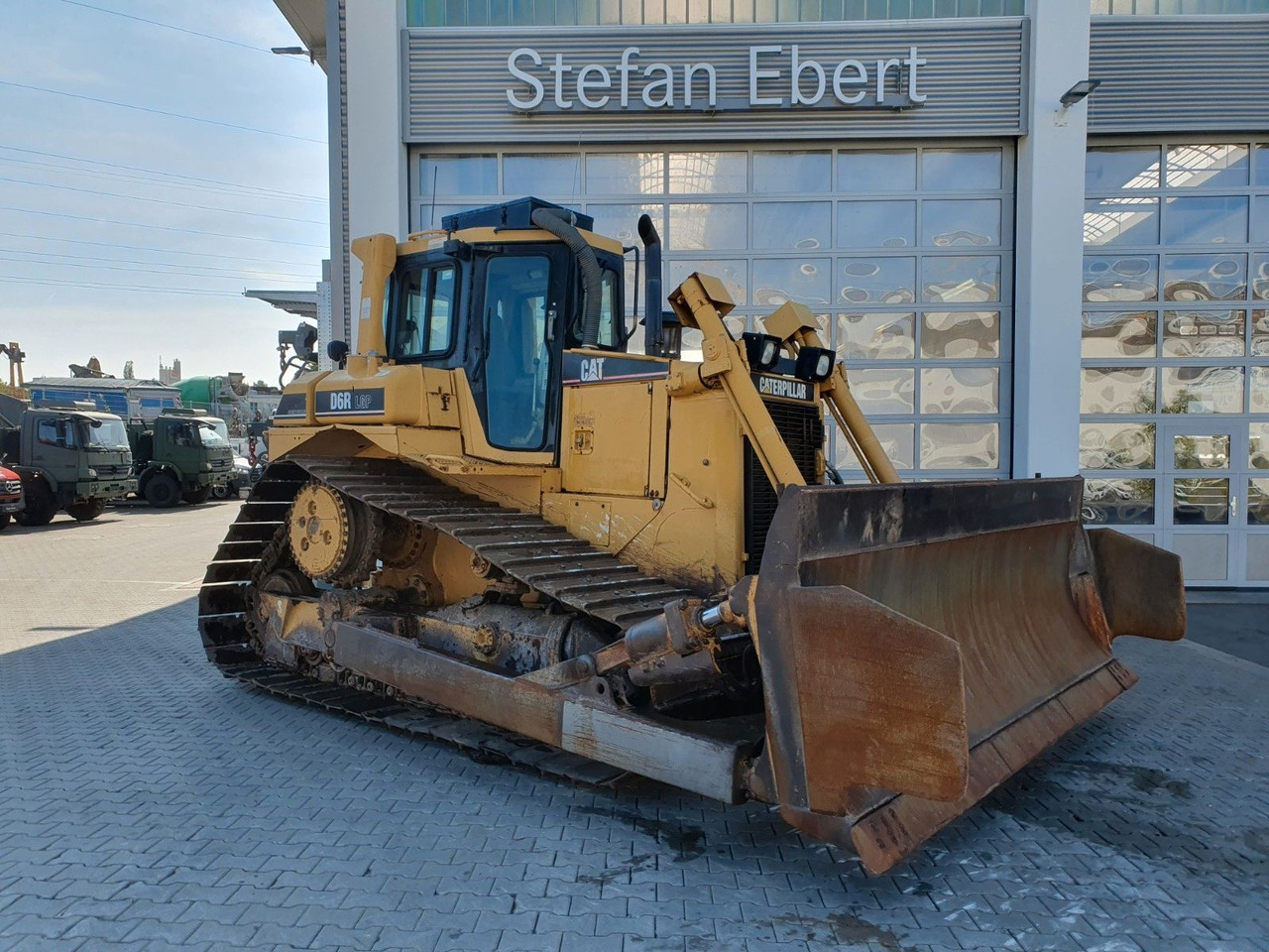 CAT D6R LGP / 1999 / 17.421h - Bulldozer: picture 1 CAT D6R LGP / 1999 / 17.421h - Bulldozer: picture 1