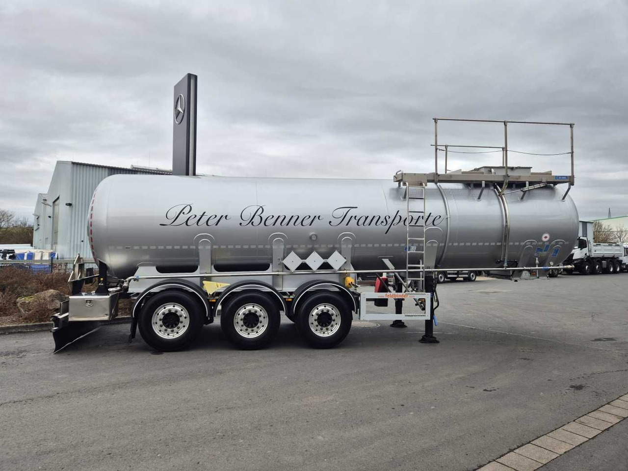 Feldbinder TSA 30.3 Gefahrgut ADR, 1 Kammer 30.000 Liter - Tank semi-trailer: picture 5 Feldbinder TSA 30.3 Gefahrgut ADR, 1 Kammer 30.000 Liter - Tank semi-trailer: picture 5
