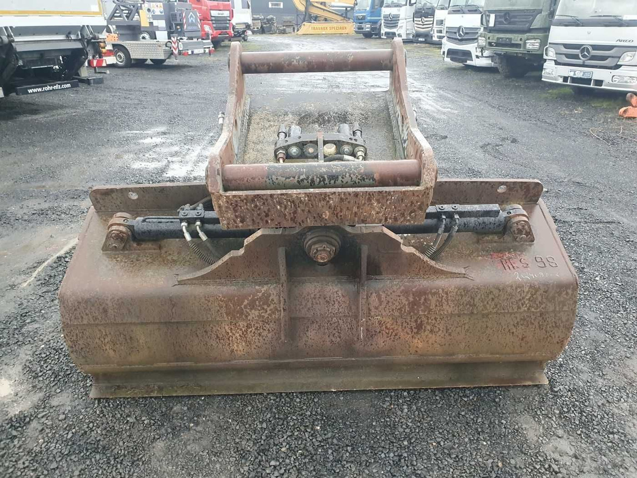 Hydraulischer Grabenräumlöffel / schwenkbar OQ80 - Excavator bucket: picture 5 Hydraulischer Grabenräumlöffel / schwenkbar OQ80 - Excavator bucket: picture 5