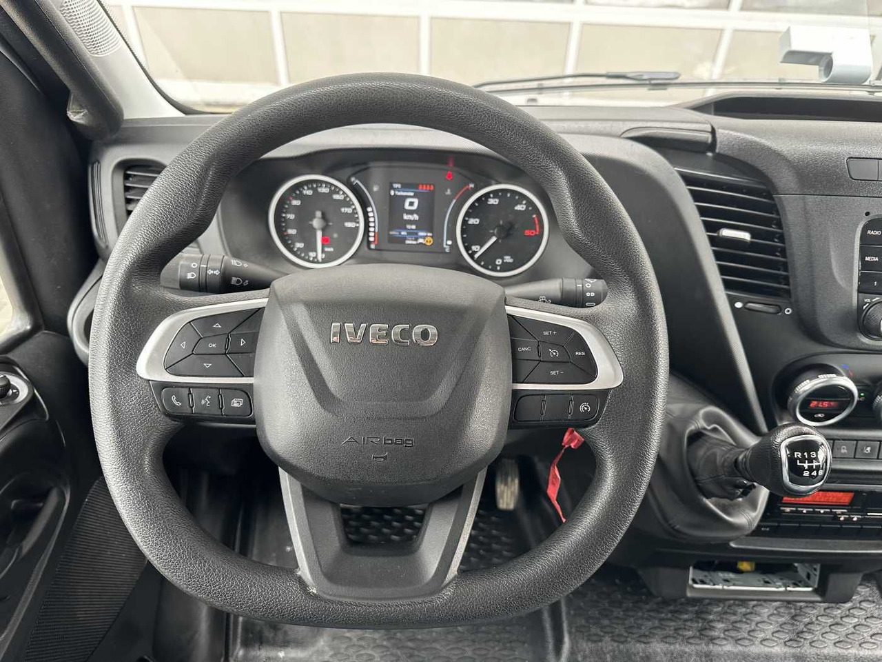 Leasing of  Iveco 70C18H 3-S.Kipper *R.3750mm*7Sitze*AHK* Iveco 70C18H 3-S.Kipper *R.3750mm*7Sitze*AHK*: picture 10