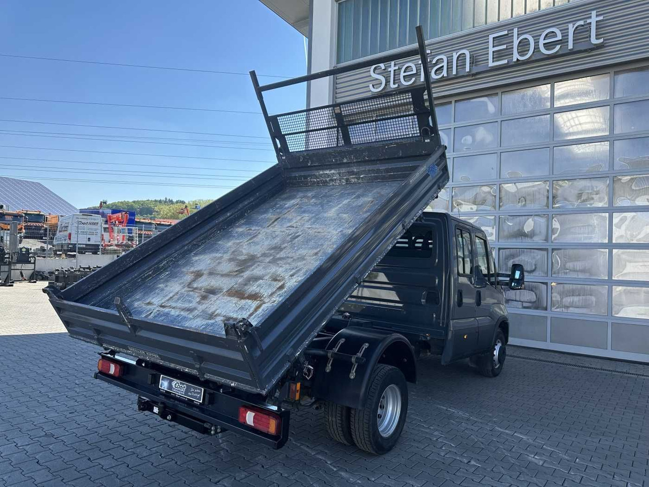 Iveco 70C18H Meiller 3-S.Kipper *R.3750mm*7Sitze*AHK* - Tipper van: picture 4 Iveco 70C18H Meiller 3-S.Kipper *R.3750mm*7Sitze*AHK* - Tipper van: picture 4