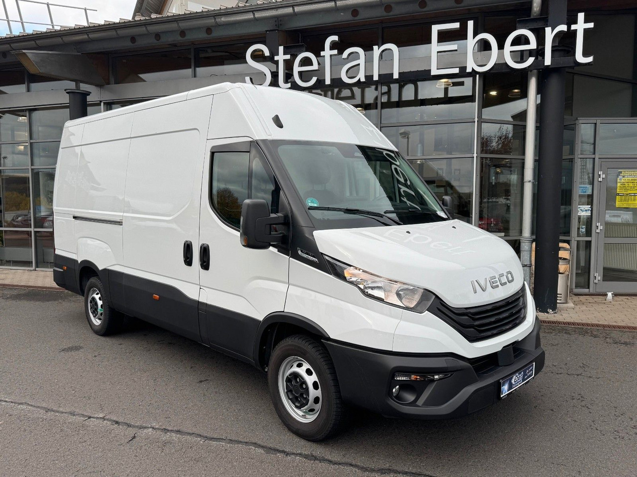 Iveco Daily 35S16 A8 *R3.520mm*Automatik*AHK*ACC* - Panel van: picture 1 Iveco Daily 35S16 A8 *R3.520mm*Automatik*AHK*ACC* - Panel van: picture 1