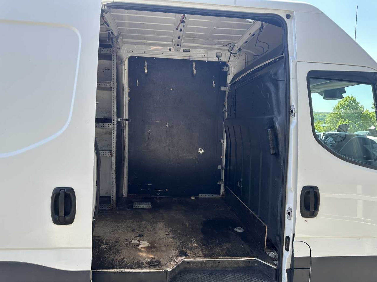 Iveco Daily 50C16 R4.100mm *AHK*Automatik*Ladekran* - Panel van: picture 5 Iveco Daily 50C16 R4.100mm *AHK*Automatik*Ladekran* - Panel van: picture 5