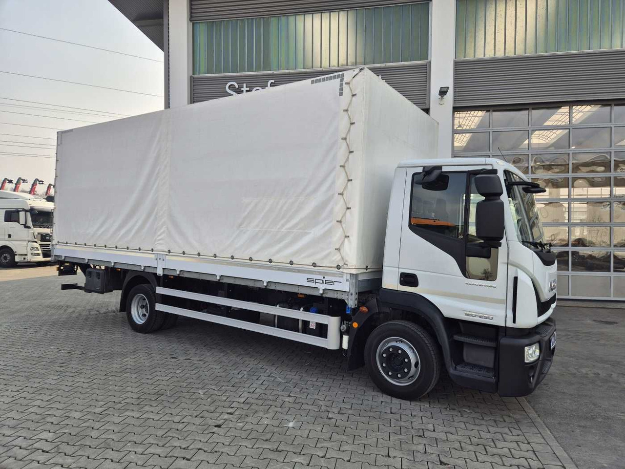 Iveco Eurocargo ML120E25 LBW 1.500kg Klima 3 Sitze - Curtainsider truck: picture 3 Iveco Eurocargo ML120E25 LBW 1.500kg Klima 3 Sitze - Curtainsider truck: picture 3