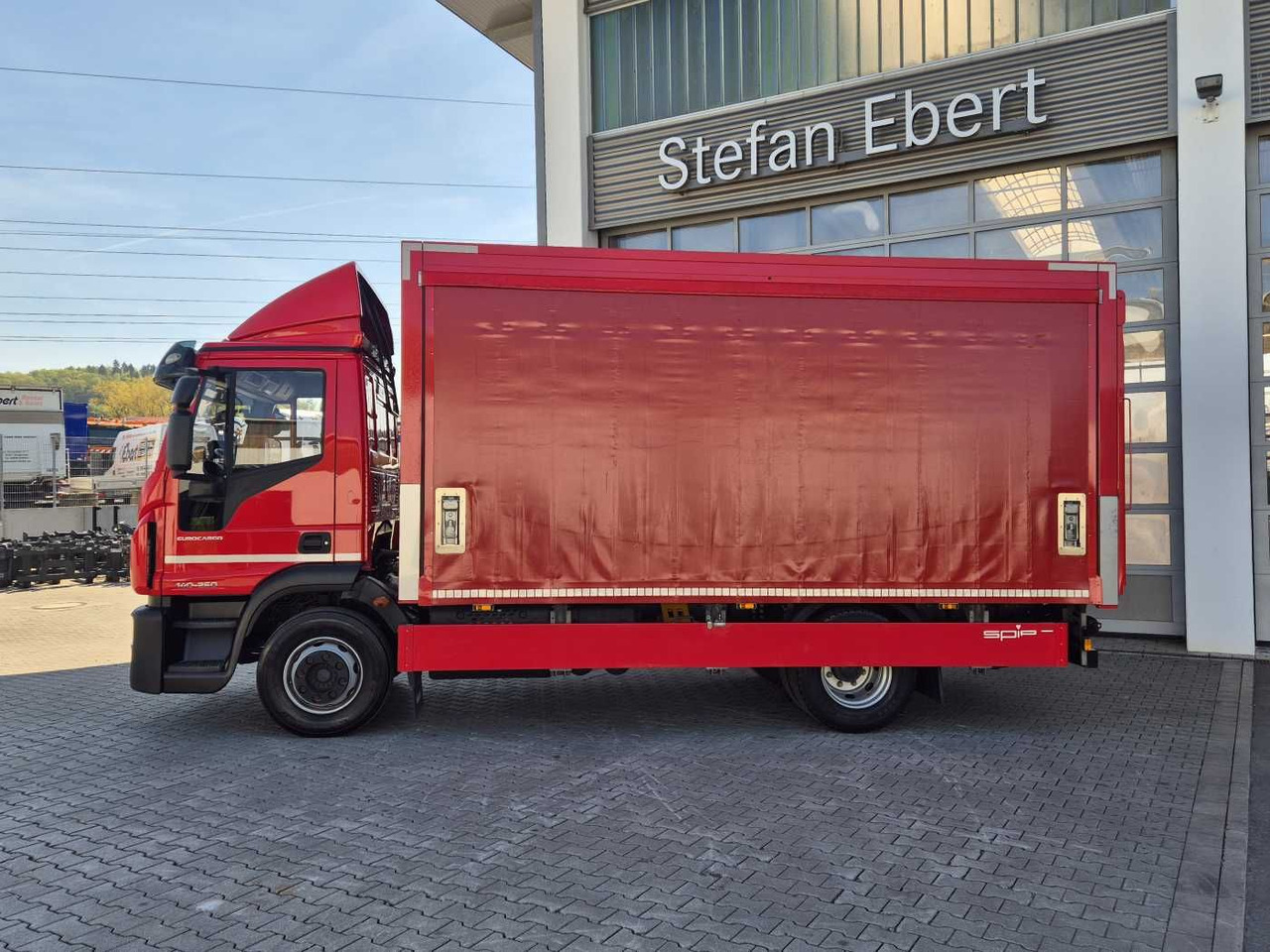 Iveco Eurocargo ML140E25/P Schiebeplanen LBW 1.500kg - Beverage truck: picture 4 Iveco Eurocargo ML140E25/P Schiebeplanen LBW 1.500kg - Beverage truck: picture 4