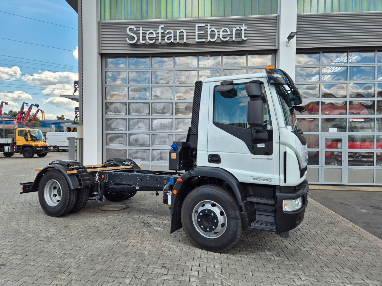 Iveco Eurocargo ML160E25/P EVI_E 4x2 RHD Rechtslenker - Cab chassis truck: picture 2 Iveco Eurocargo ML160E25/P EVI_E 4x2 RHD Rechtslenker - Cab chassis truck: picture 2