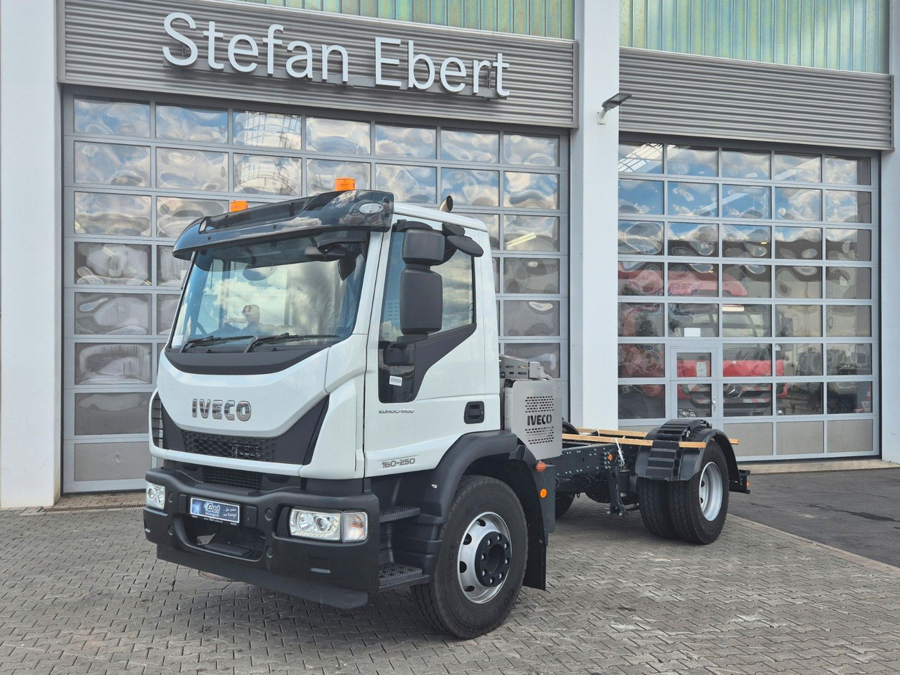 Iveco Eurocargo ML160E25/P EVI_E 4x2 RHD Rechtslenker - Cab chassis truck: picture 3 Iveco Eurocargo ML160E25/P EVI_E 4x2 RHD Rechtslenker - Cab chassis truck: picture 3