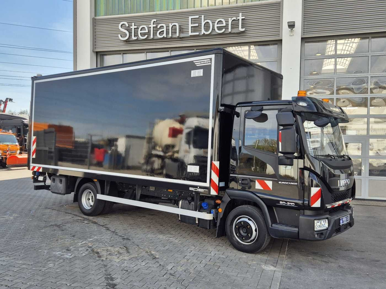 Iveco Eurocargo ML80E21/P LBW Bär 1.500kg 2x AHK - Box van: picture 3 Iveco Eurocargo ML80E21/P LBW Bär 1.500kg 2x AHK - Box van: picture 3