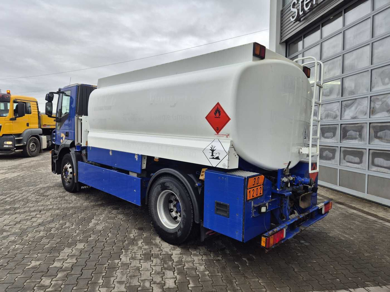 Iveco Stralis AD190S42/P 14.000L Lindner&Fischer - Tank truck: picture 5 Iveco Stralis AD190S42/P 14.000L Lindner&Fischer - Tank truck: picture 5