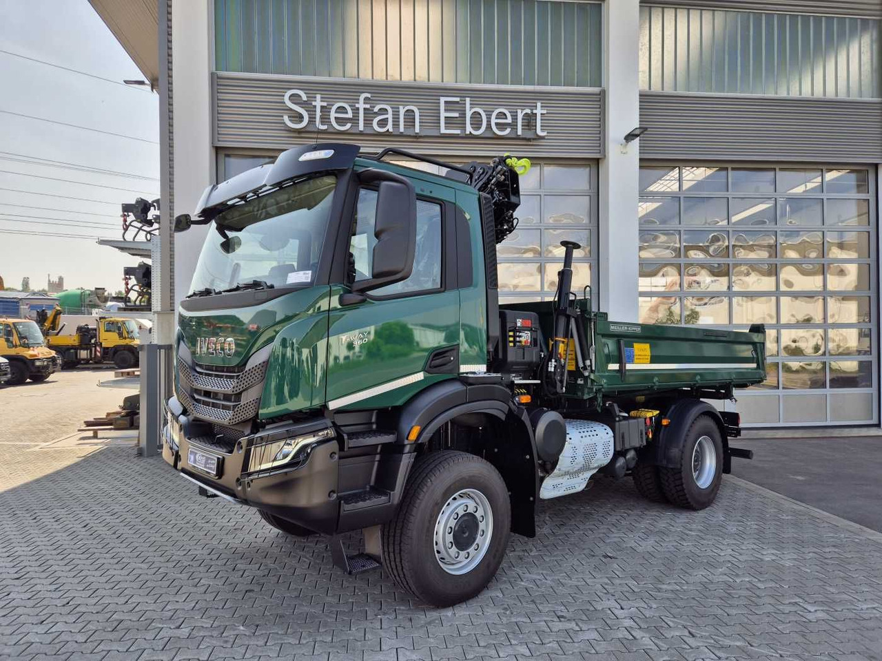 Iveco T-Way AD190T36W/P 4x4 HIAB X-HIDUO 118E-3 Funk - Tipper, Crane truck: picture 2 Iveco T-Way AD190T36W/P 4x4 HIAB X-HIDUO 118E-3 Funk - Tipper, Crane truck: picture 2