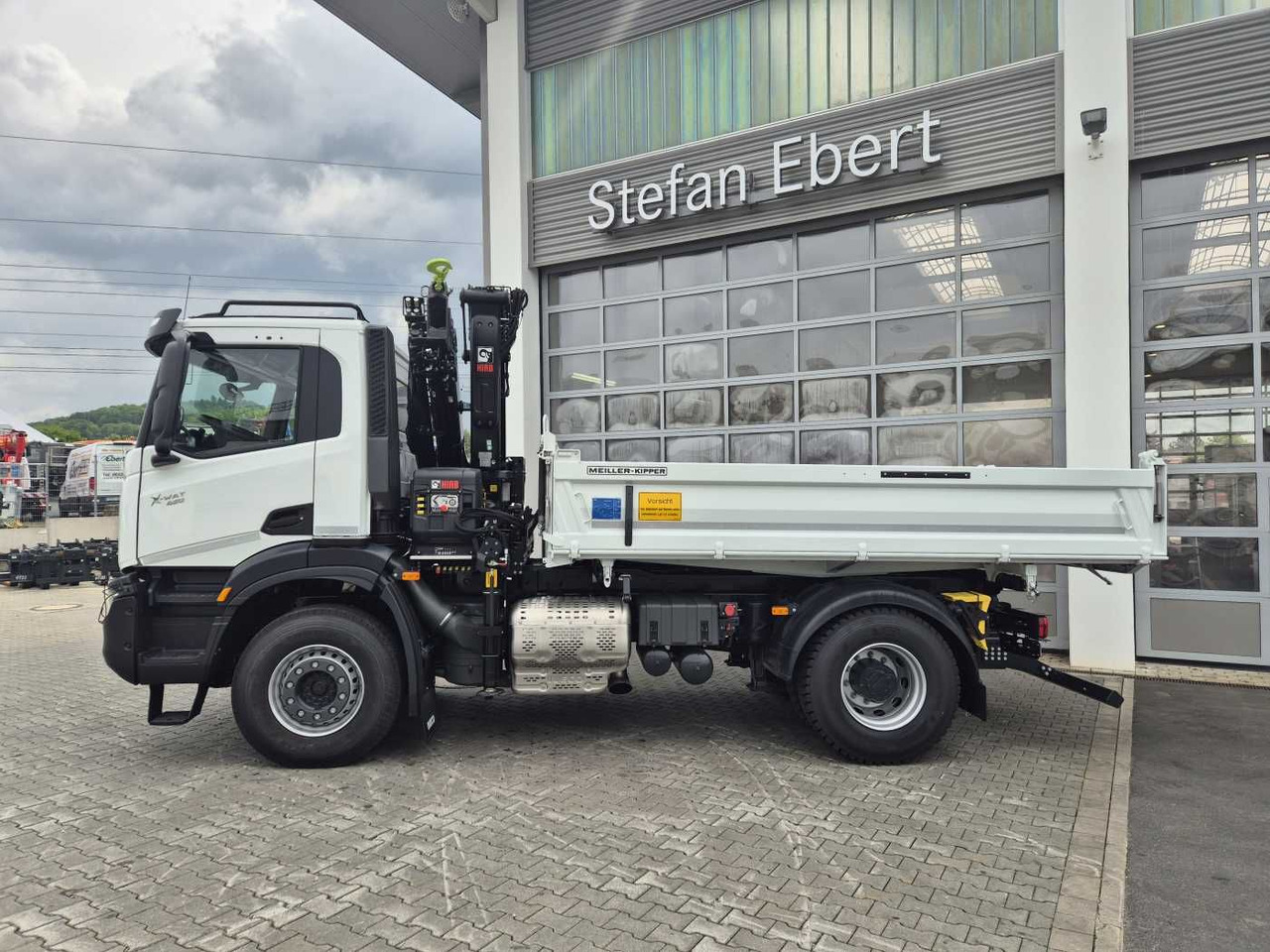 Tipper, Crane truck Iveco X-Way AD200X42/P HR OFF Hiab X-HIDUO 118E-3 Funk: picture 6