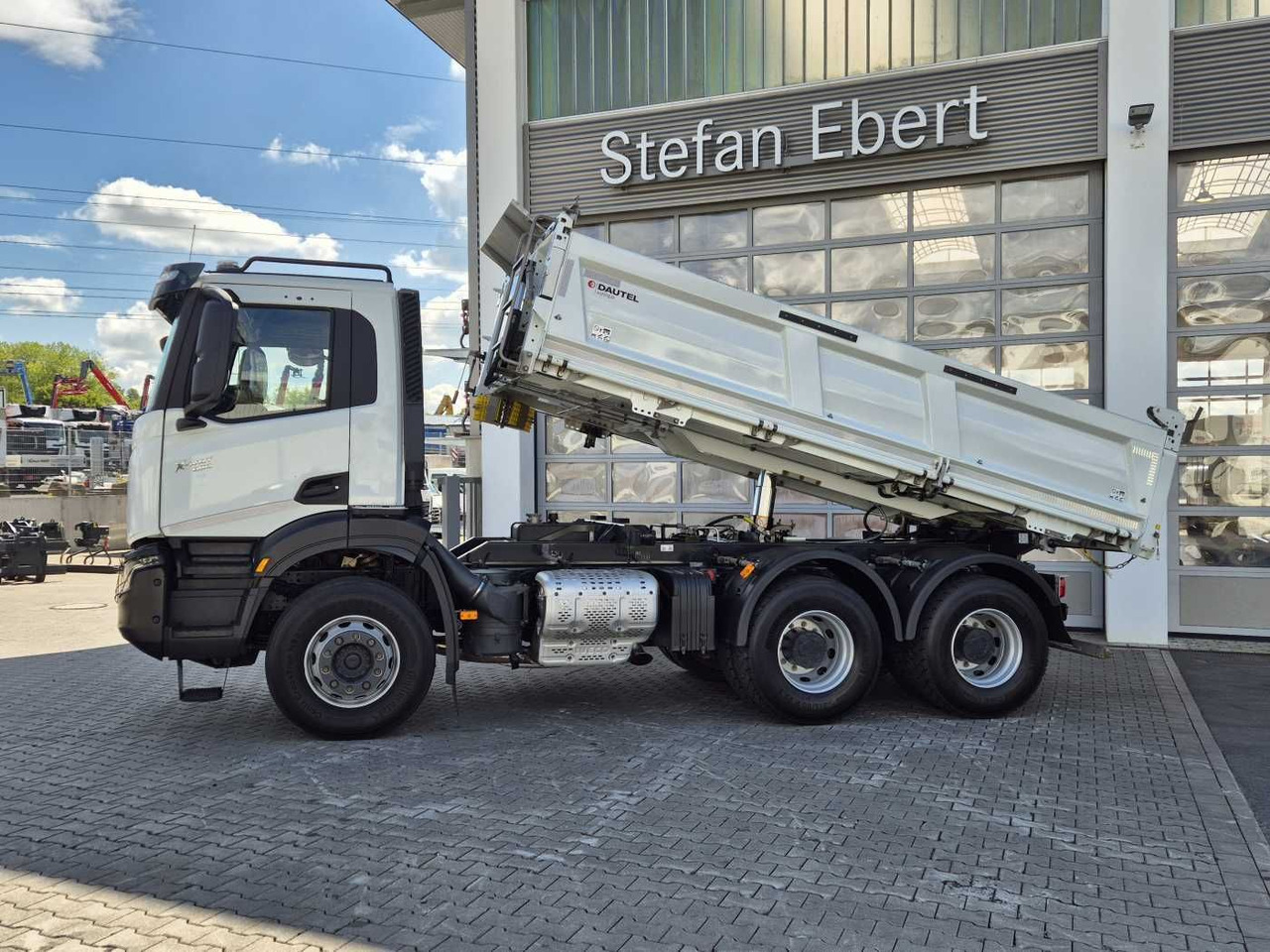 Iveco X-Way AD300X48Z HR 6x4 Intarder Bordmatic Kamera - Tipper: picture 4 Iveco X-Way AD300X48Z HR 6x4 Intarder Bordmatic Kamera - Tipper: picture 4