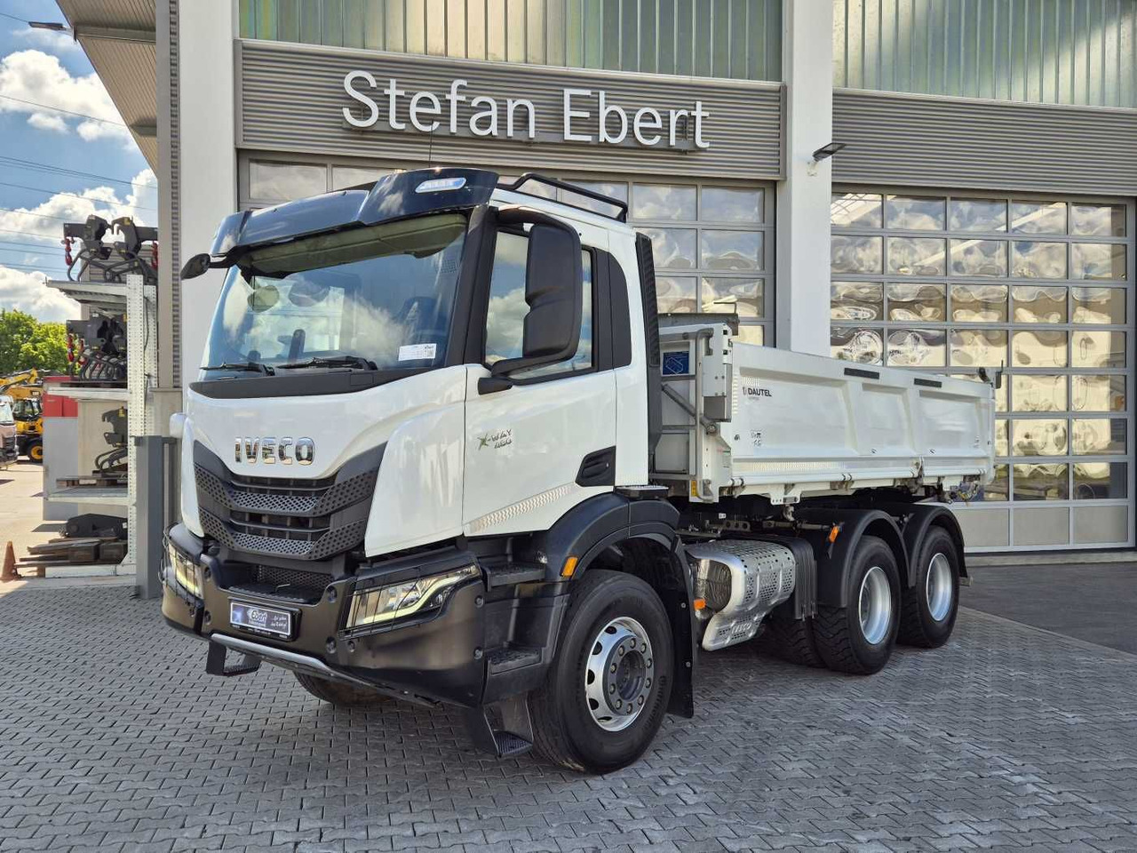 Iveco X-Way AD300X48Z HR 6x4 Intarder Bordmatic Kamera - Tipper: picture 2 Iveco X-Way AD300X48Z HR 6x4 Intarder Bordmatic Kamera - Tipper: picture 2