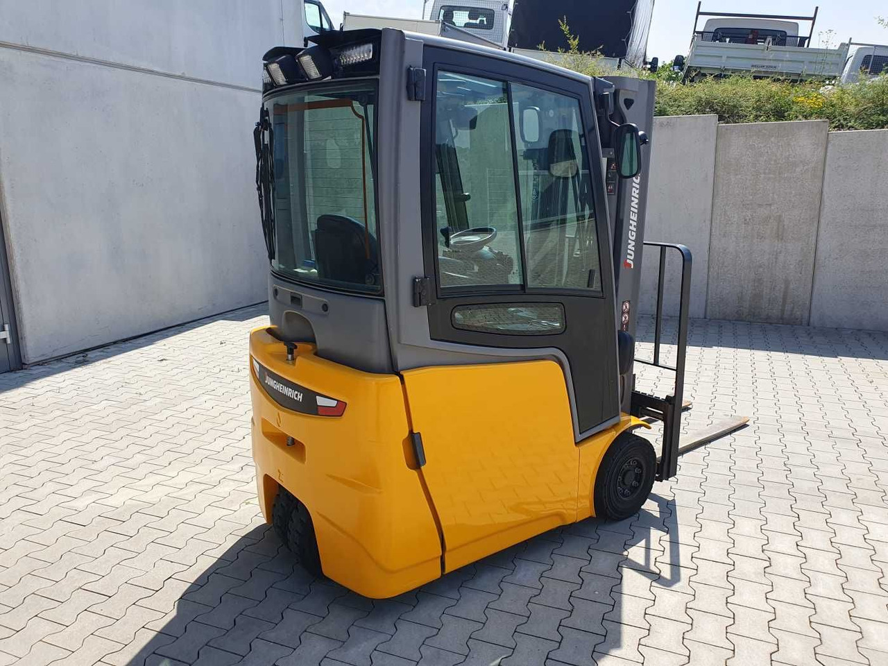 Jungheinrich EFG 215 / Triplex: 4.25m! / SS / 4.166h / 2024 - Electric forklift: picture 4 Jungheinrich EFG 215 / Triplex: 4.25m! / SS / 4.166h / 2024 - Electric forklift: picture 4