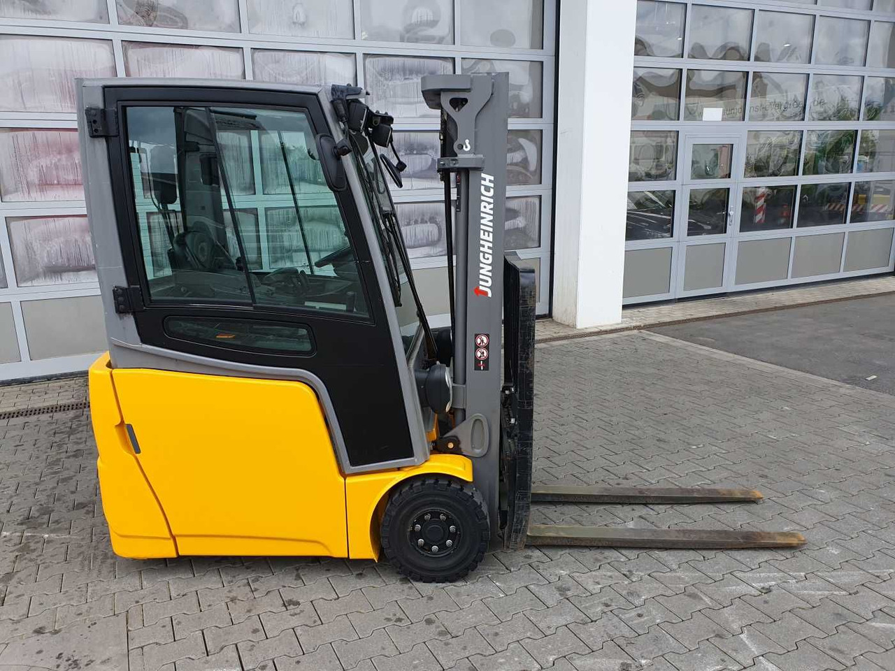 Jungheinrich EFG 215 / Triplex: 4.30m! / SS / 4.297h! - Electric forklift: picture 2 Jungheinrich EFG 215 / Triplex: 4.30m! / SS / 4.297h! - Electric forklift: picture 2