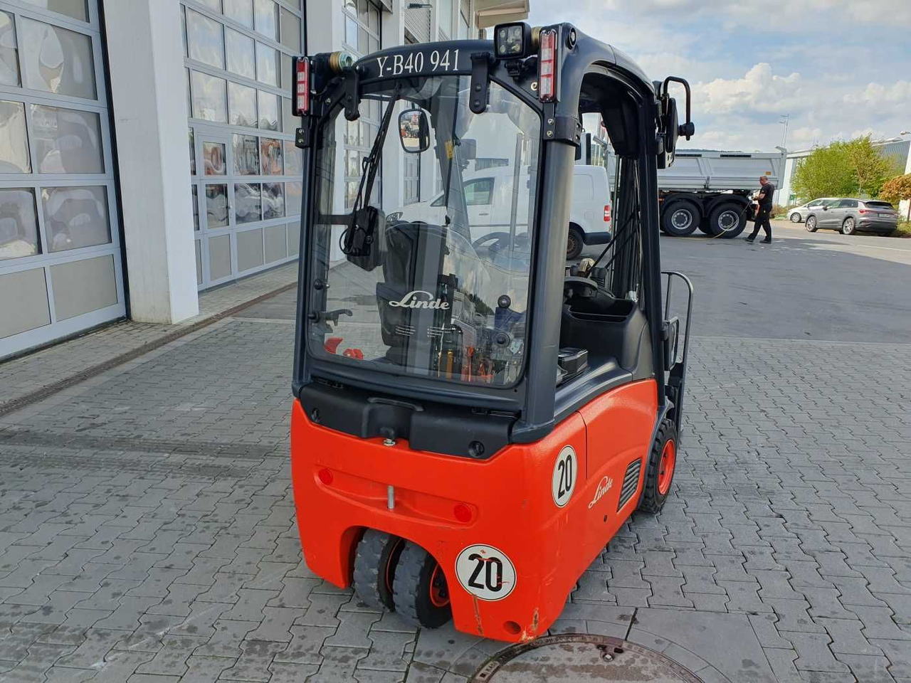 Linde E14 - 01 / 2024 / Duplex: 4.10m! / SS / nur 534h - Electric forklift: picture 5 Linde E14 - 01 / 2024 / Duplex: 4.10m! / SS / nur 534h - Electric forklift: picture 5
