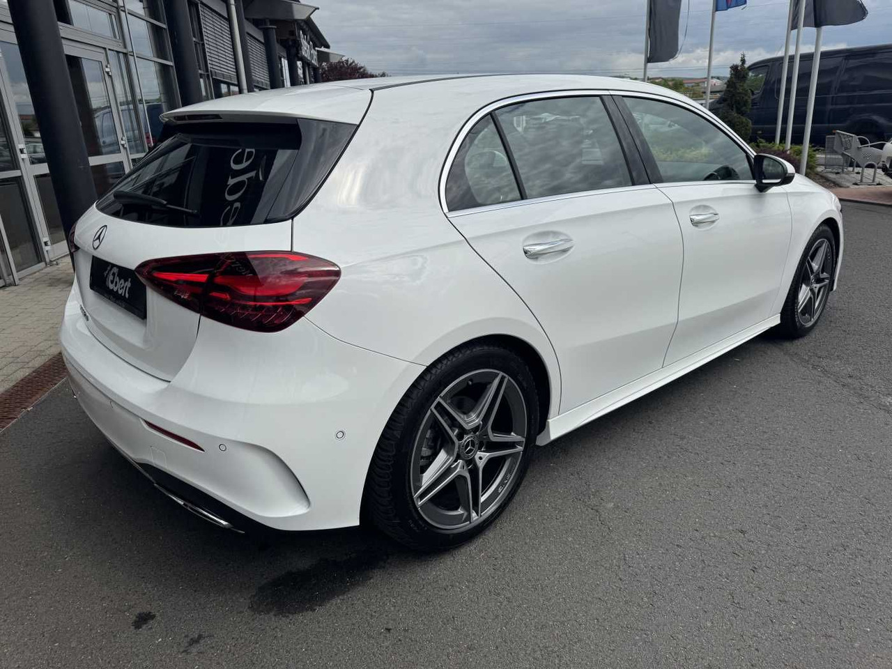 Mercedes-Benz A 200d AMG+AHK+Ambiente+RFK+MBUX+LED+IHC - Sedan: picture 4 Mercedes-Benz A 200d AMG+AHK+Ambiente+RFK+MBUX+LED+IHC - Sedan: picture 4