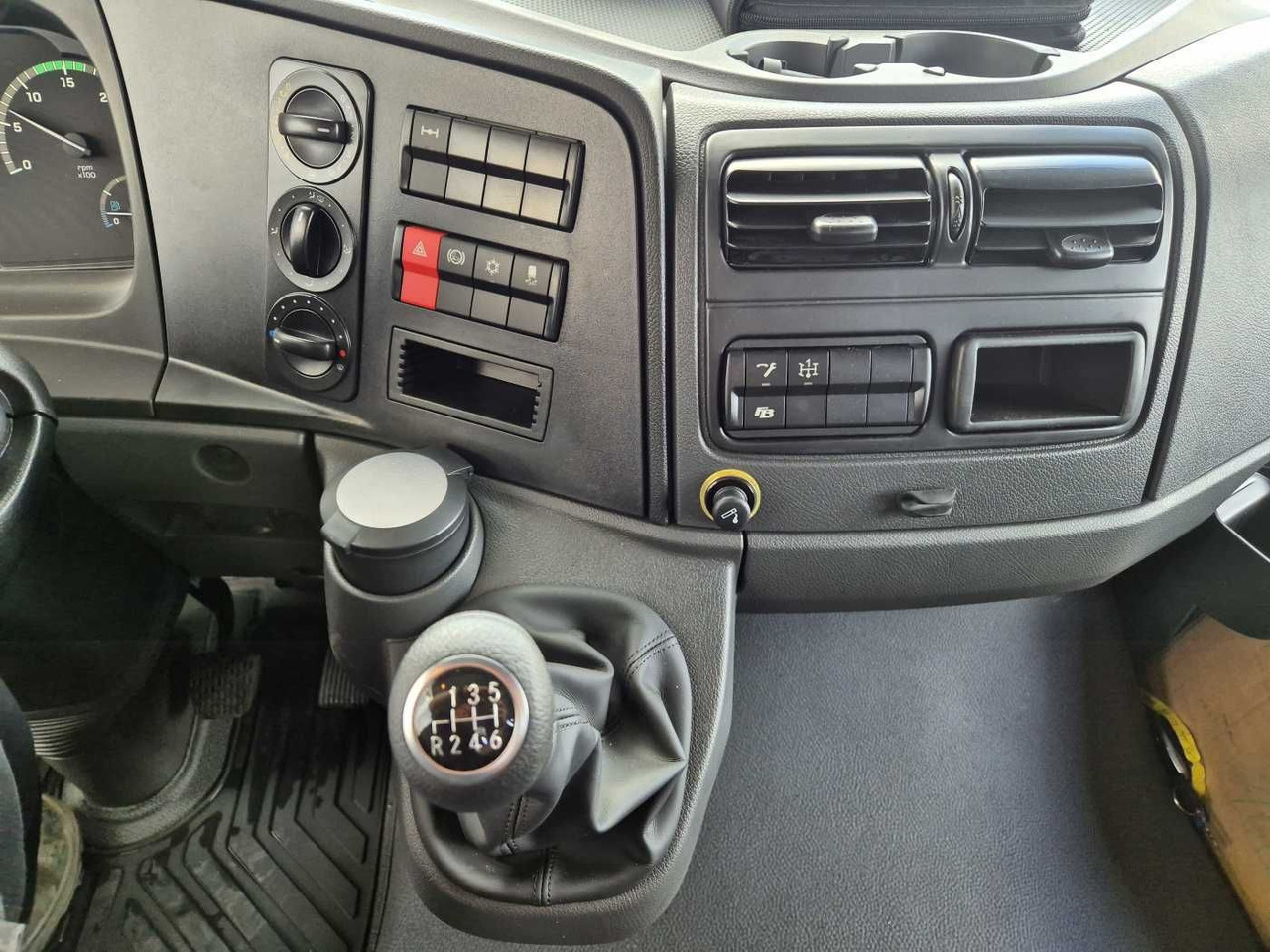 Tipper van Mercedes-Benz Atego 823 KK Kipper+Kran+Funk+Greifersteuerung: picture 14