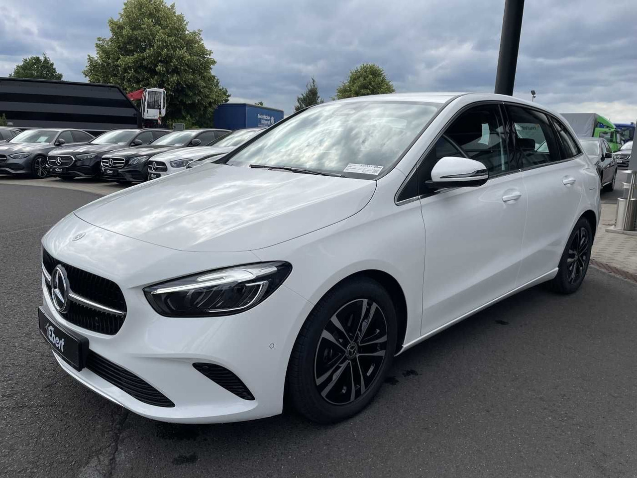 Mercedes-Benz B 180 7G Progressive R-Kamera+LED+ Winterpaket+C - Car: picture 2 Mercedes-Benz B 180 7G Progressive R-Kamera+LED+ Winterpaket+C - Car: picture 2