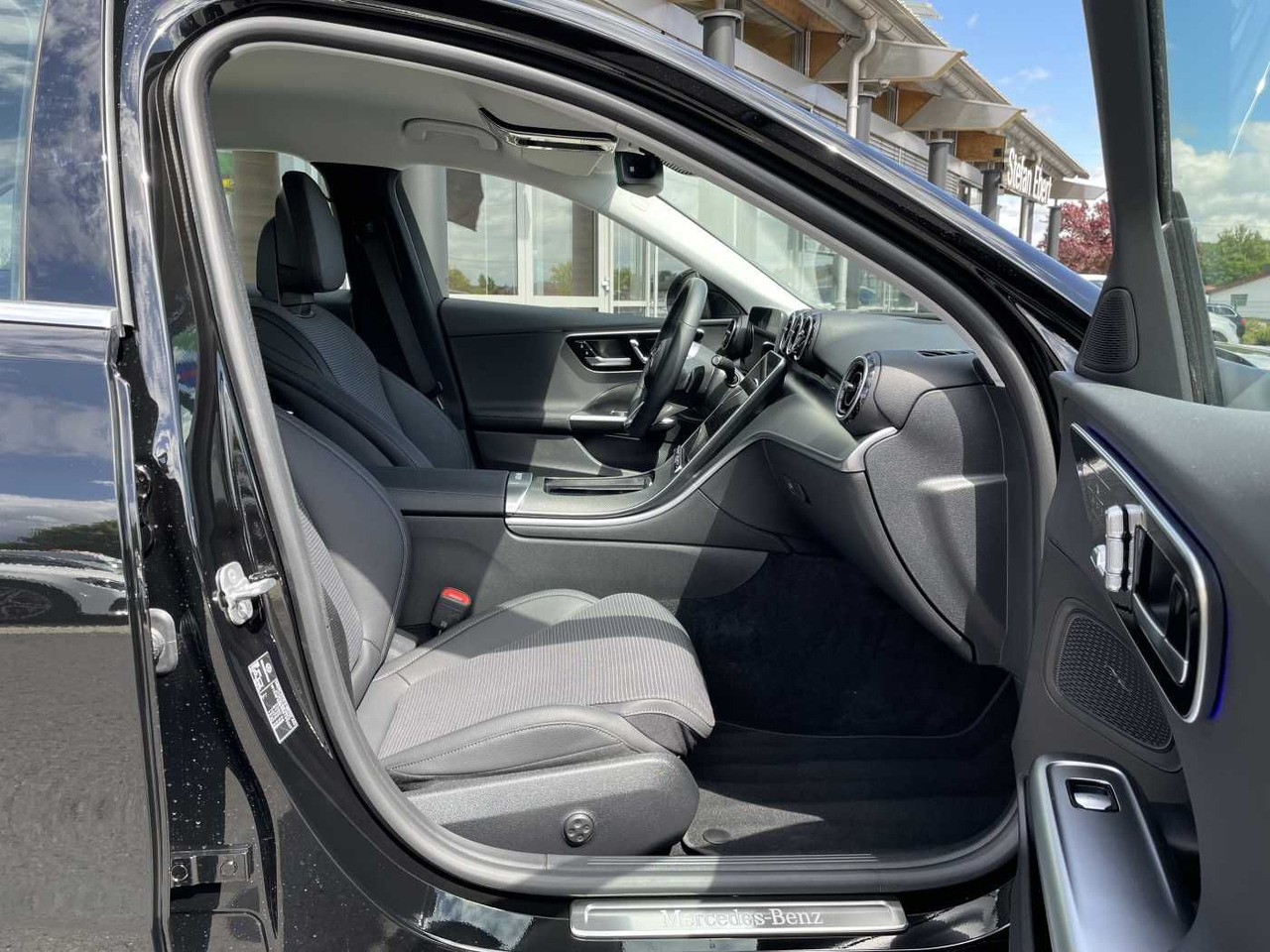 Leasing of  Mercedes-Benz C 180 9G Avantgarde Memory+Distr+ 360°+Keyless+L Mercedes-Benz C 180 9G Avantgarde Memory+Distr+ 360°+Keyless+L: picture 8