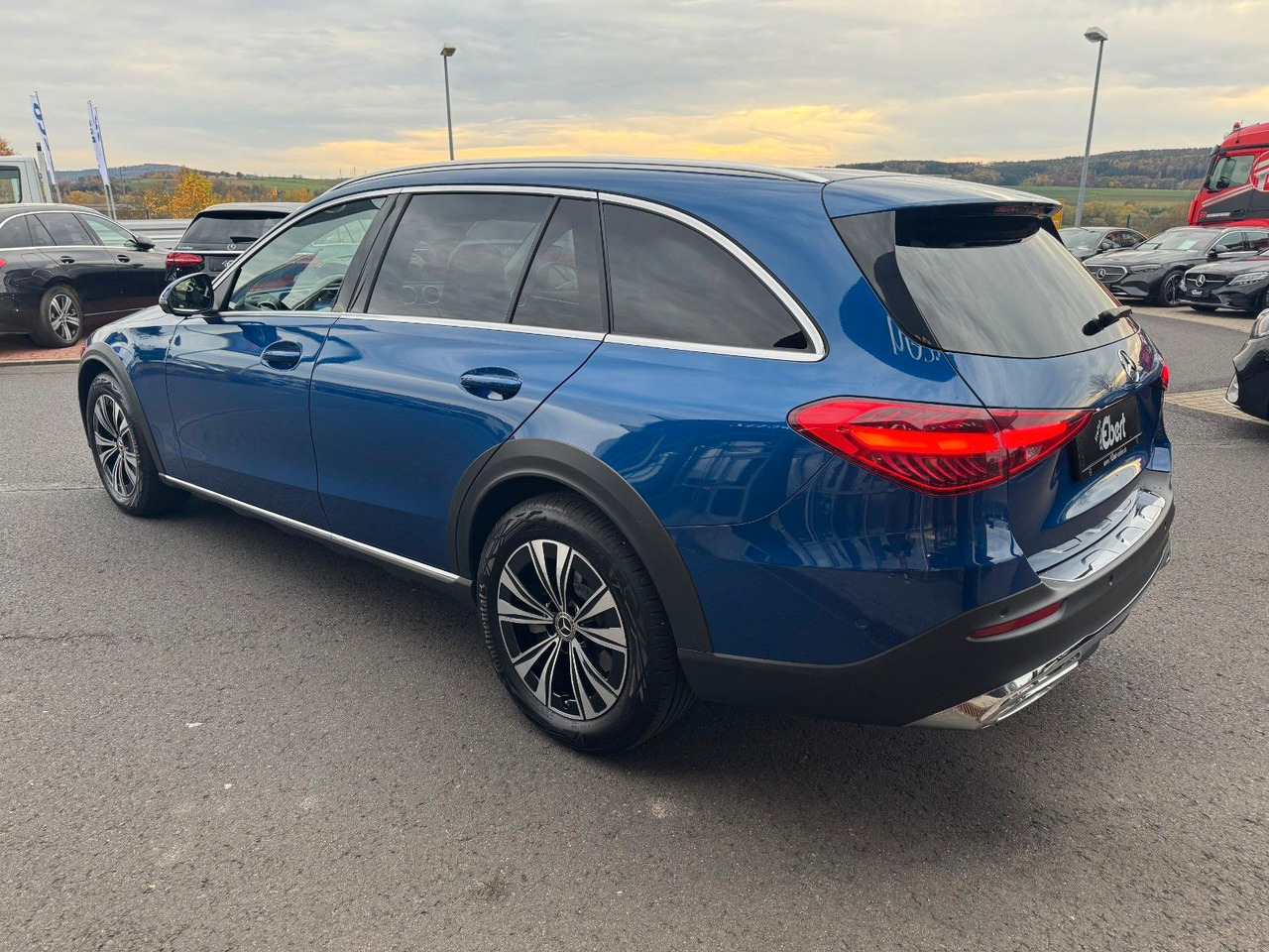 Mercedes-Benz C 200 T All Terrain 4M+Ambiente+360+Augmented - Estate car: picture 3 Mercedes-Benz C 200 T All Terrain 4M+Ambiente+360+Augmented - Estate car: picture 3