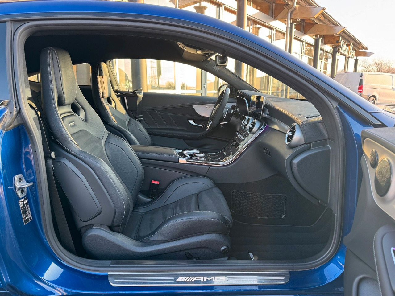 Mercedes-Benz C 63 AMG Coupe+AeroP+Distr+Sportsitze+360 - Coupe: picture 5 Mercedes-Benz C 63 AMG Coupe+AeroP+Distr+Sportsitze+360 - Coupe: picture 5