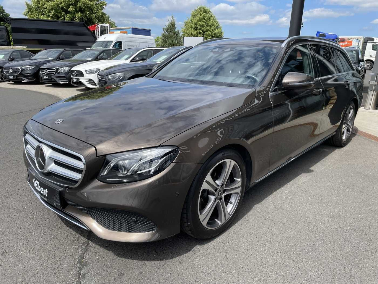 Mercedes-Benz E 220 d T 9G Avantgarde AHK+Memory+ Distr+R-Kame - Car: picture 2 Mercedes-Benz E 220 d T 9G Avantgarde AHK+Memory+ Distr+R-Kame - Car: picture 2