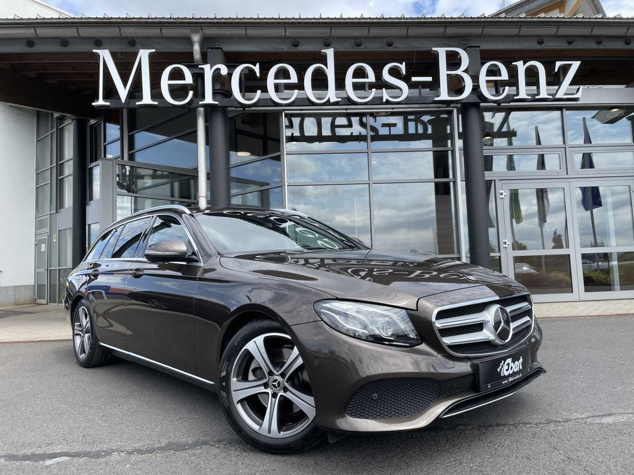 Mercedes-Benz E 220 d T 9G Avantgarde AHK+Memory+ Distr+R-Kame - Car: picture 1 Mercedes-Benz E 220 d T 9G Avantgarde AHK+Memory+ Distr+R-Kame - Car: picture 1