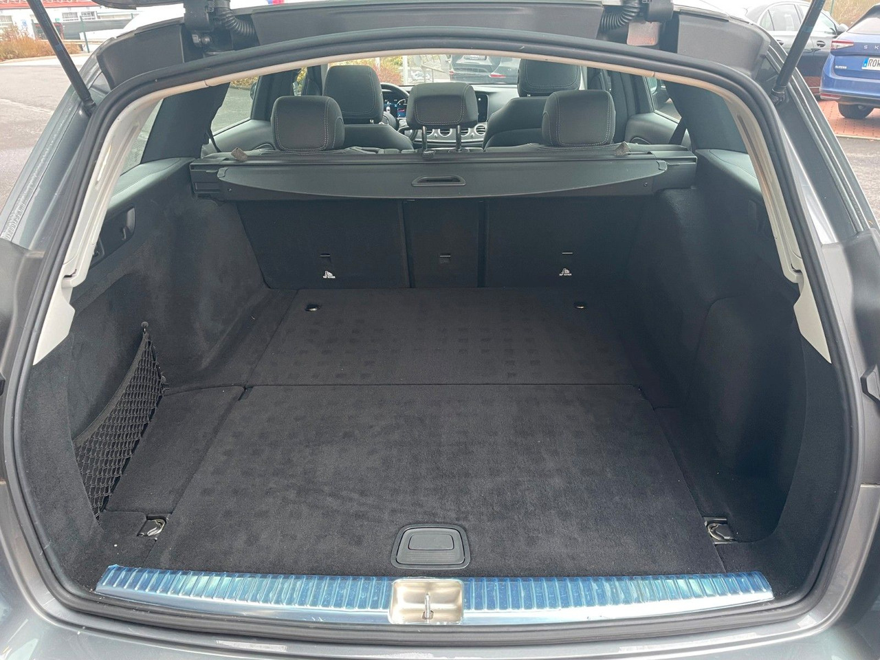 Mercedes-Benz E 220 d T Pano+Ambiente+Distr+360°+Comand+DAB - Estate car: picture 5 Mercedes-Benz E 220 d T Pano+Ambiente+Distr+360°+Comand+DAB - Estate car: picture 5