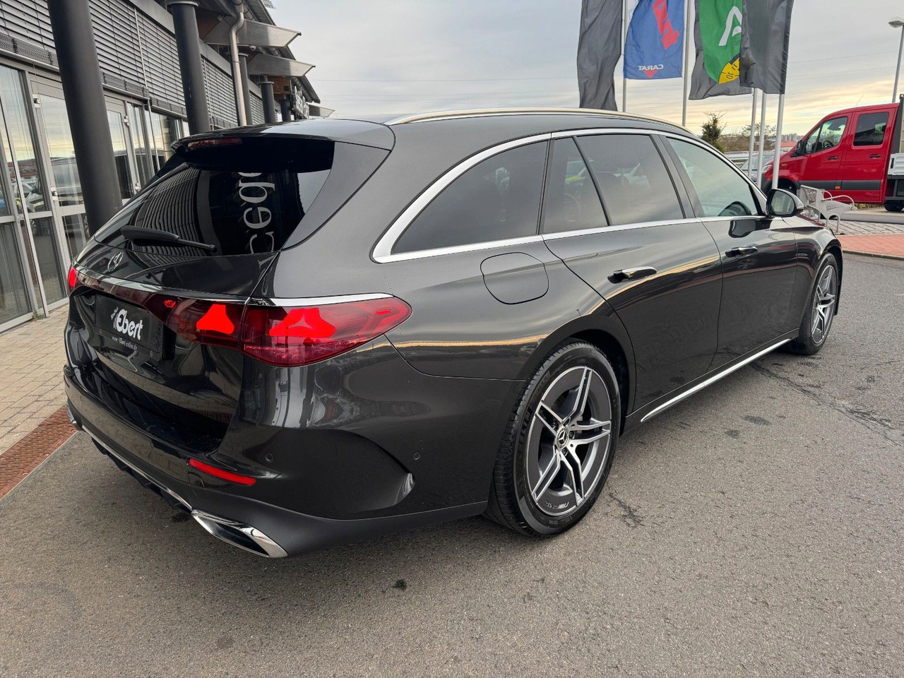 Mercedes-Benz E 220d T AMG+Hyperscreen+Leder+AHK+DistrPro+STH - Estate car: picture 5 Mercedes-Benz E 220d T AMG+Hyperscreen+Leder+AHK+DistrPro+STH - Estate car: picture 5