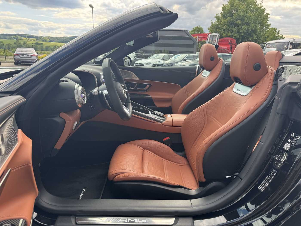Mercedes-Benz SL 63 AMG 4M Digital+Massage+Distr+360+HUD+ - Car: picture 2 Mercedes-Benz SL 63 AMG 4M Digital+Massage+Distr+360+HUD+ - Car: picture 2