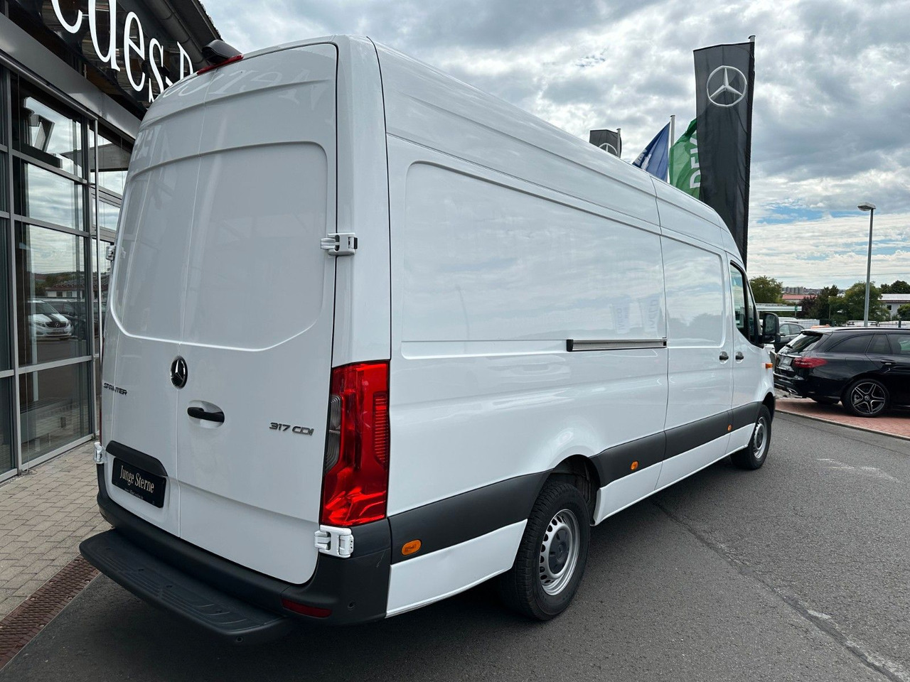 Mercedes-Benz Sprinter 317 CDI 4325 Klima 360 Schwing SHZ - Panel van: picture 4 Mercedes-Benz Sprinter 317 CDI 4325 Klima 360 Schwing SHZ - Panel van: picture 4