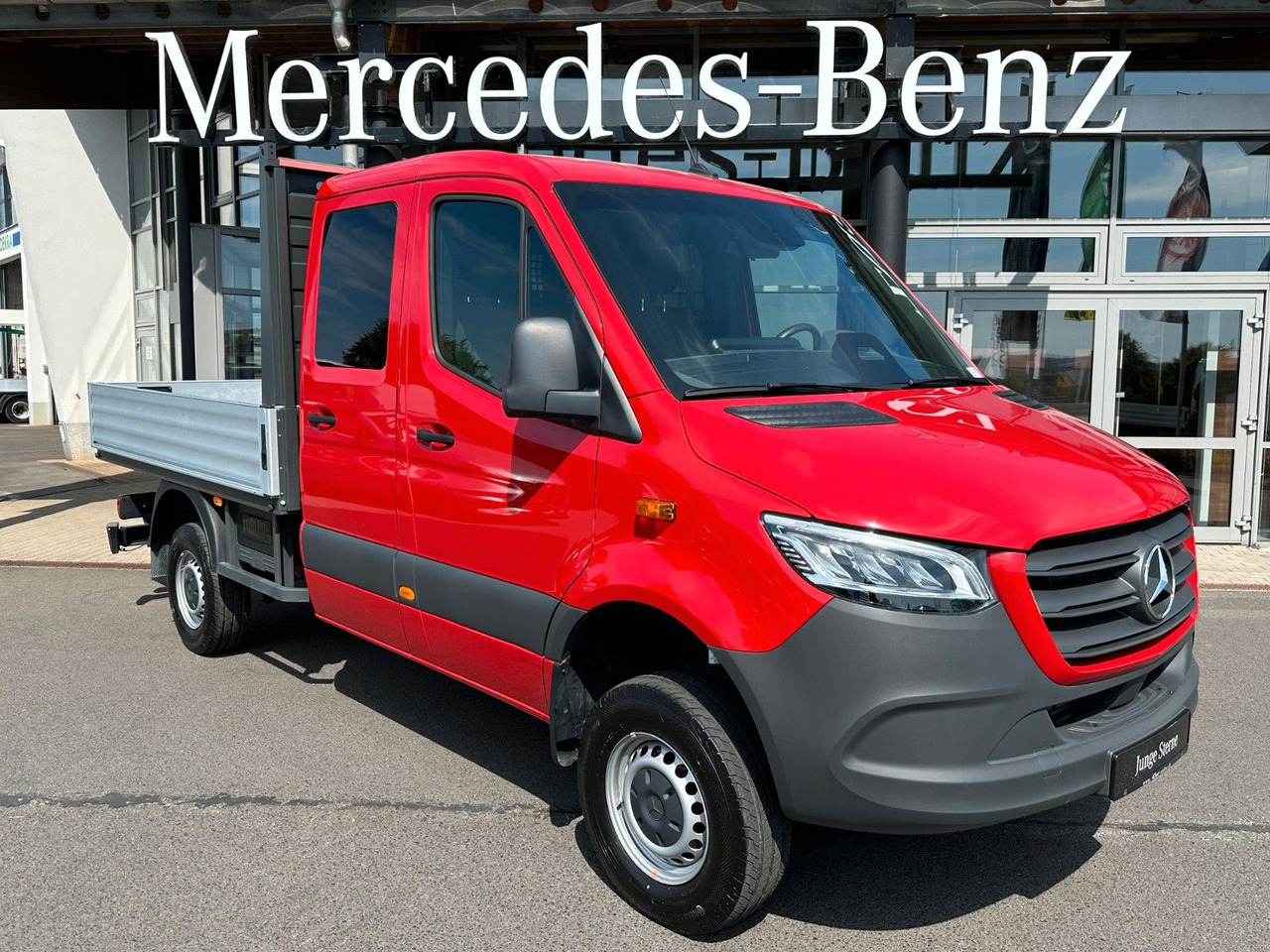 Mercedes-Benz Sprinter 319 CDI 4x4 DoKa Klima AHK3,5to - Flatbed van, Combi van: picture 1 Mercedes-Benz Sprinter 319 CDI 4x4 DoKa Klima AHK3,5to - Flatbed van, Combi van: picture 1