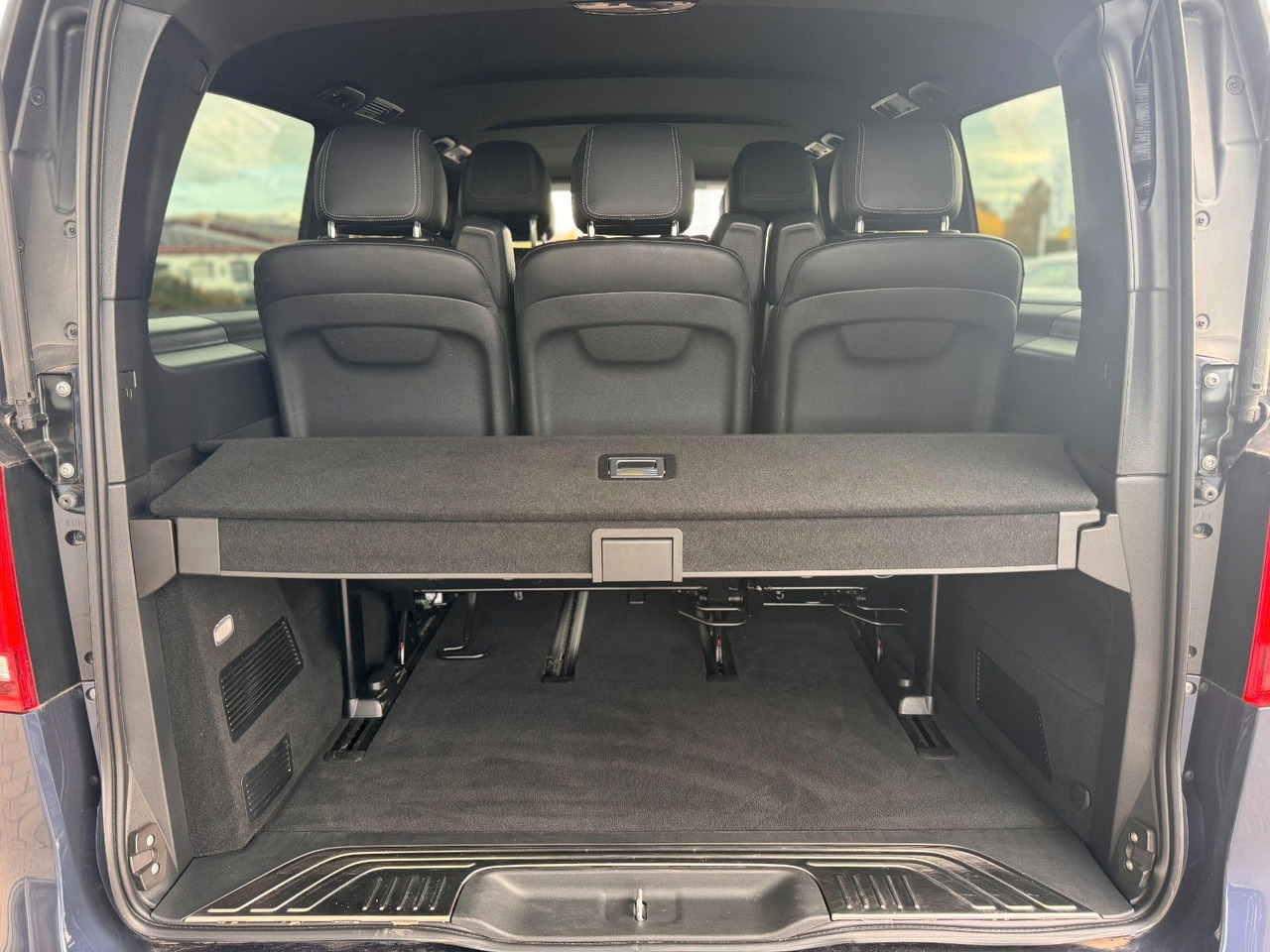 Passenger van Mercedes-Benz V 300 d AVA ED AMG AHK2,5to DISTRONIC: picture 7