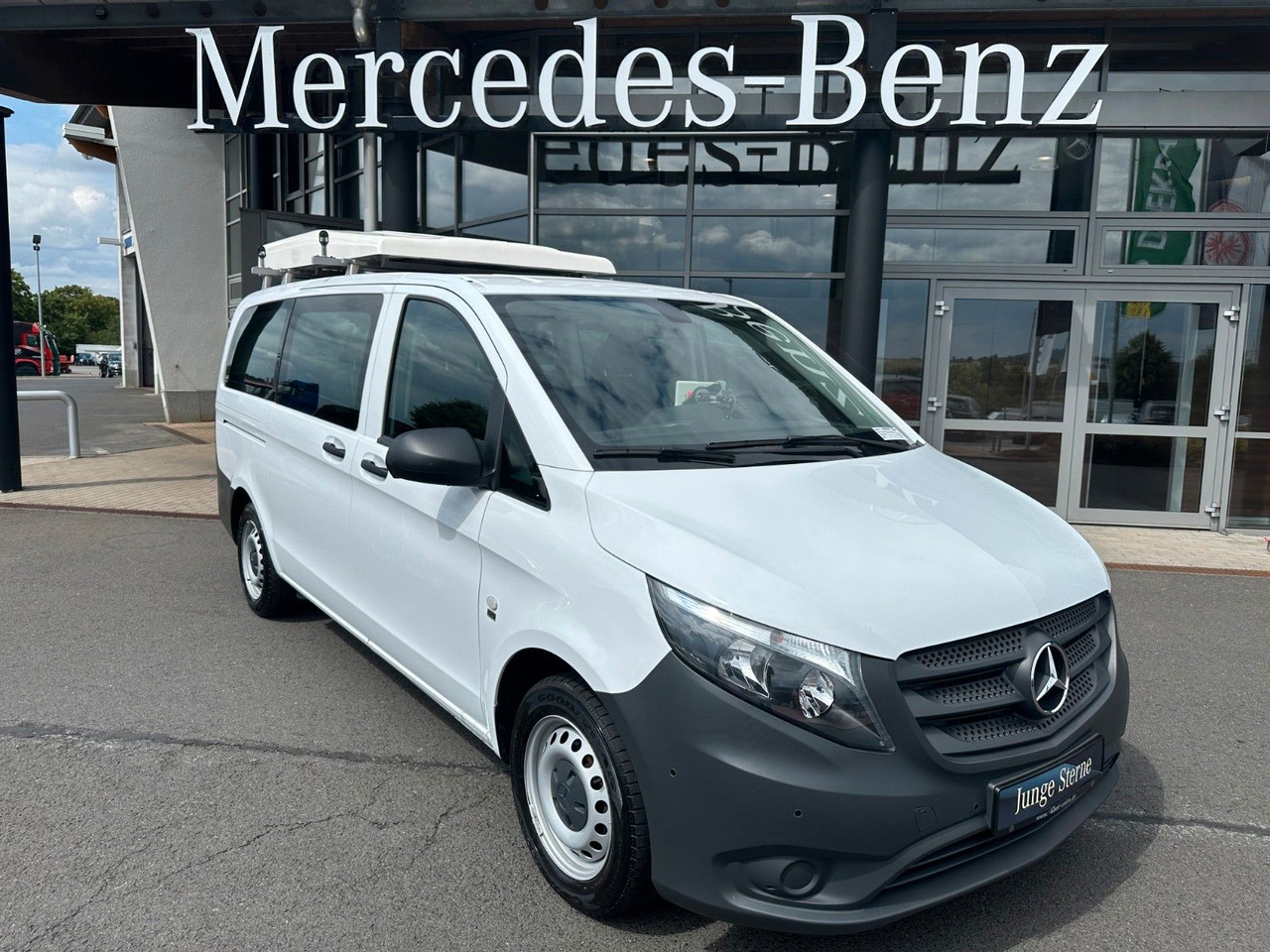 Mercedes-Benz Vito 111 CDI Tourer Begleitfahrzeug BF3+ / WVZ - Panel van: picture 2 Mercedes-Benz Vito 111 CDI Tourer Begleitfahrzeug BF3+ / WVZ - Panel van: picture 2
