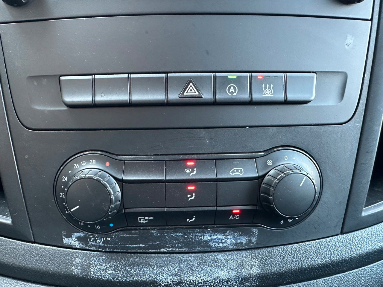 Small van Mercedes-Benz Vito 114 CDI Mixto Regal AHK Klima PARKTRONIC: picture 19 Small van Mercedes-Benz Vito 114 CDI Mixto Regal AHK Klima PARKTRONIC: picture 19