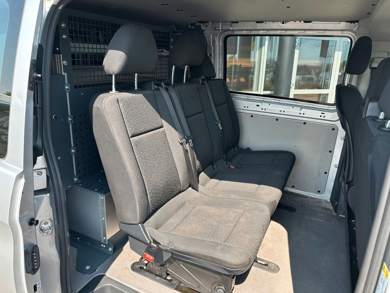 Small van Mercedes-Benz Vito 114 CDI Mixto Regal AHK Klima PARKTRONIC: picture 10 Small van Mercedes-Benz Vito 114 CDI Mixto Regal AHK Klima PARKTRONIC: picture 10