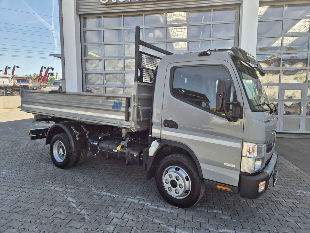 Mitsubishi Fuso Canter 7C18 4x2 Meiller-Kipper Klima AHK - Tipper van: picture 5 Mitsubishi Fuso Canter 7C18 4x2 Meiller-Kipper Klima AHK - Tipper van: picture 5