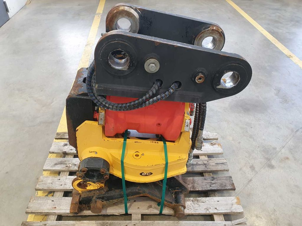 Rädlinger Schwenkrotator CAT M318 / CW 40 / 2016 - Tiltrotator for Construction machinery: picture 4 Rädlinger Schwenkrotator CAT M318 / CW 40 / 2016 - Tiltrotator for Construction machinery: picture 4