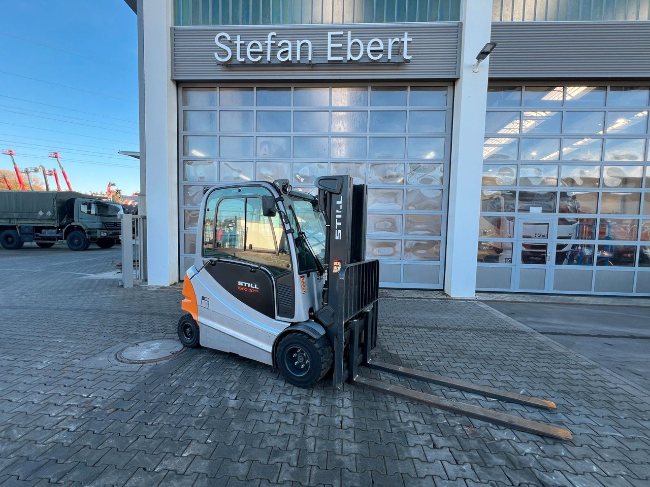 Still RX60-30L/600 / 2025 / 3.957 h / 4.6m / SS - Electric forklift: picture 1 Still RX60-30L/600 / 2025 / 3.957 h / 4.6m / SS - Electric forklift: picture 1