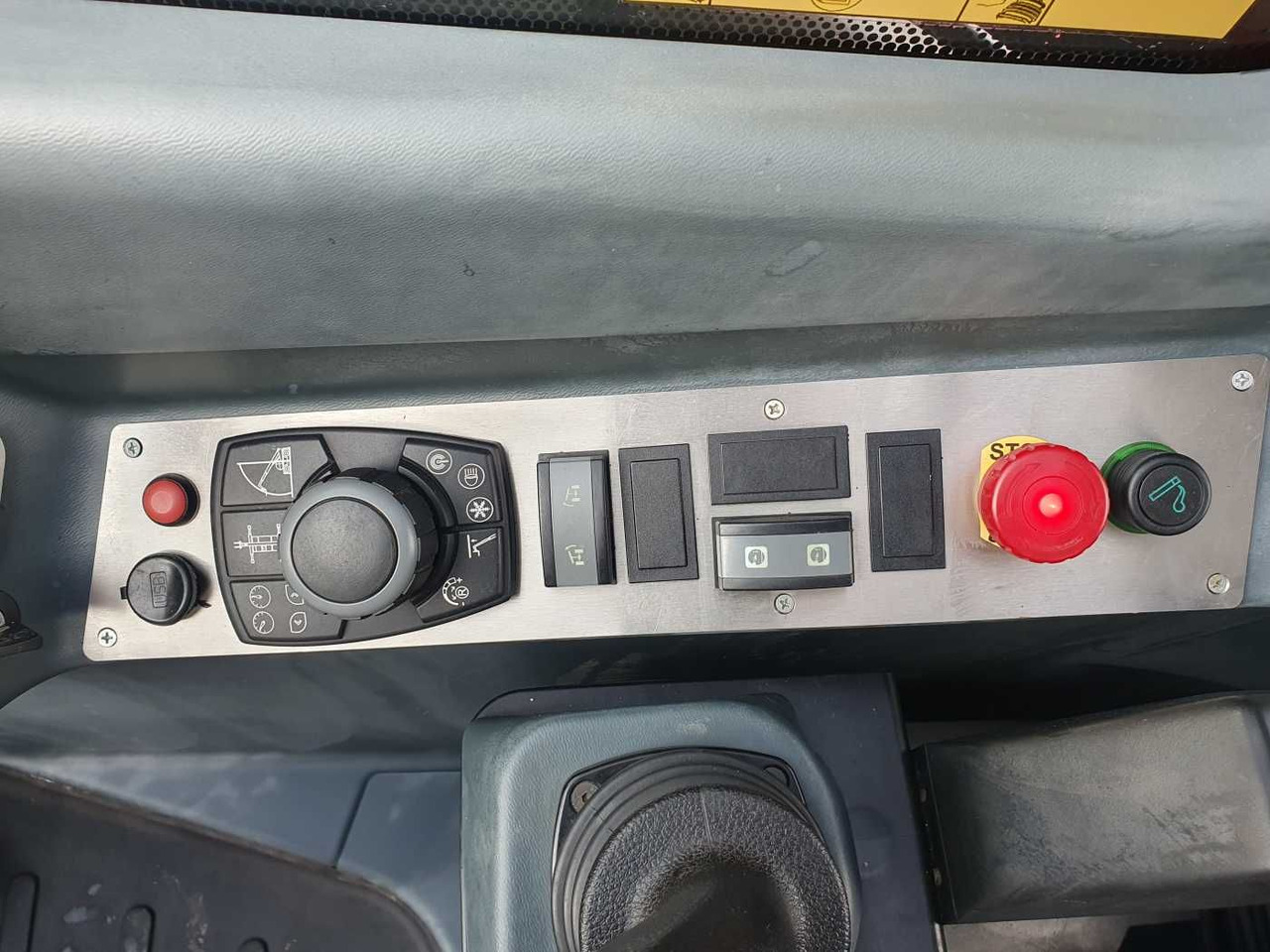 Wheel loader TH 6.20 / Gabel / Funk! / nur 1.719h!: picture 13 Wheel loader TH 6.20 / Gabel / Funk! / nur 1.719h!: picture 13