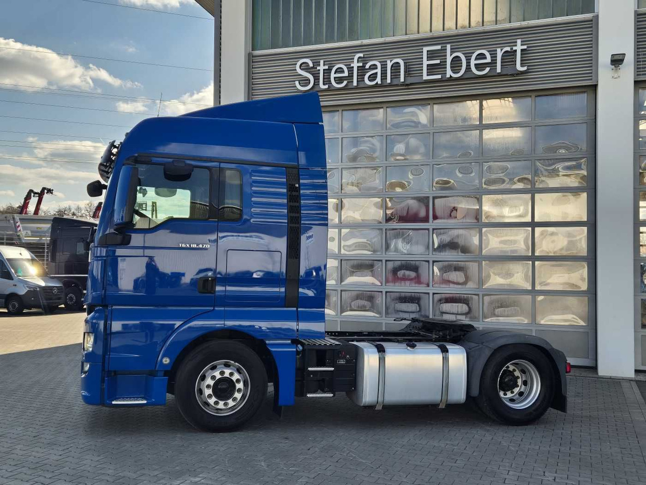 MAN TGX 18.470 4x2 LLS Fahrschule 5 Sitze Intarder - Tractor unit: picture 5 MAN TGX 18.470 4x2 LLS Fahrschule 5 Sitze Intarder - Tractor unit: picture 5