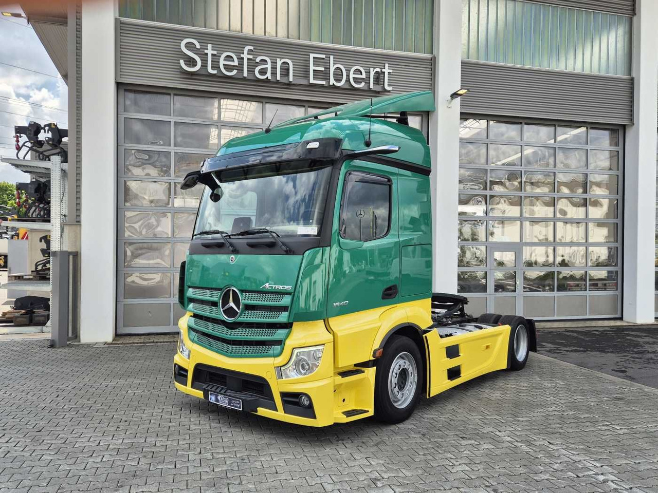 Mercedes-Benz Actros 1840 LSnRL Retarder Hubsattelplatte Xenon - Tractor unit: picture 1 Mercedes-Benz Actros 1840 LSnRL Retarder Hubsattelplatte Xenon - Tractor unit: picture 1