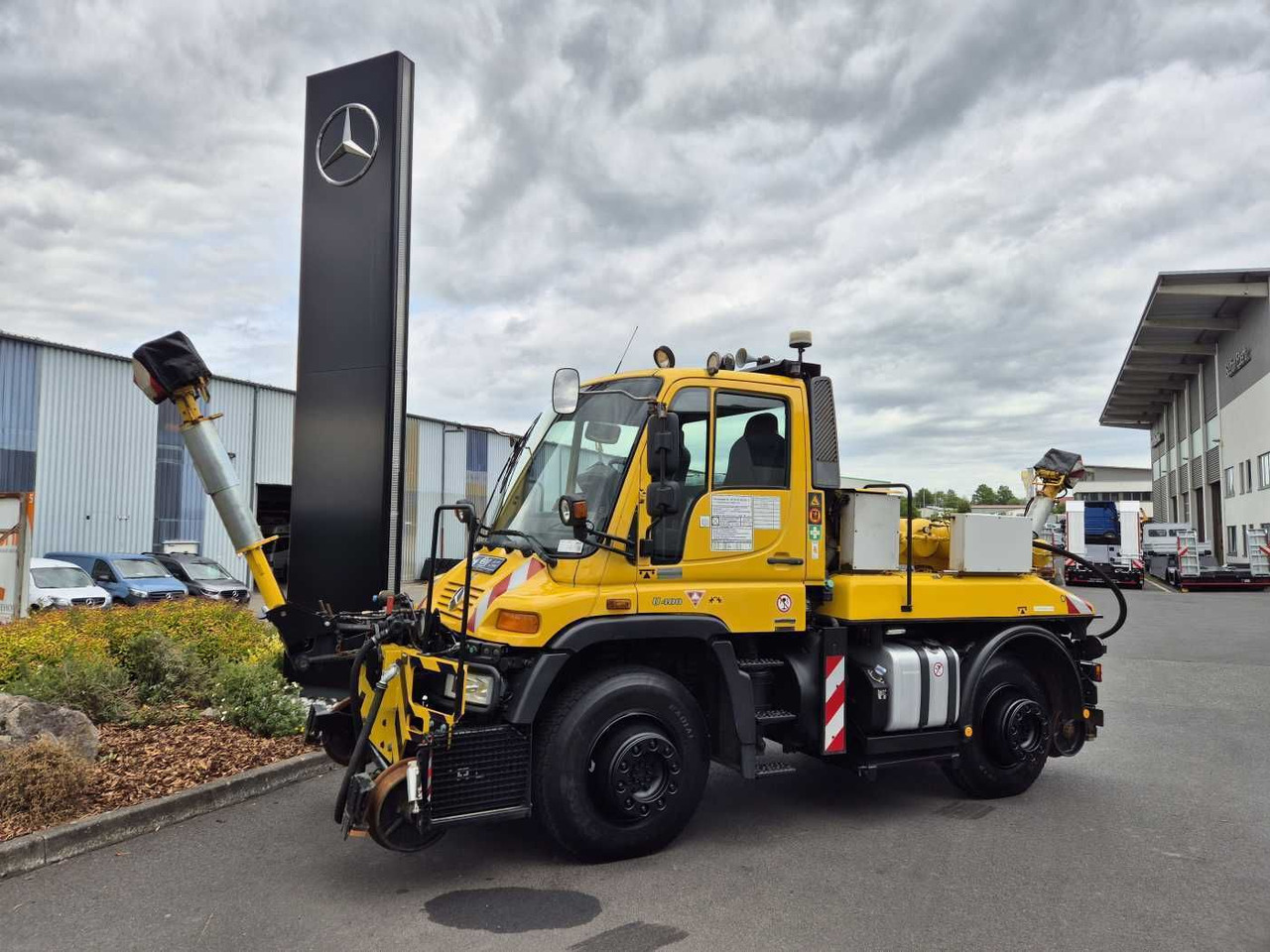Unimog U400 4x4 Zweiwege ZAGRO 800t/52 Achsen Funk - Truck: picture 2 Unimog U400 4x4 Zweiwege ZAGRO 800t/52 Achsen Funk - Truck: picture 2