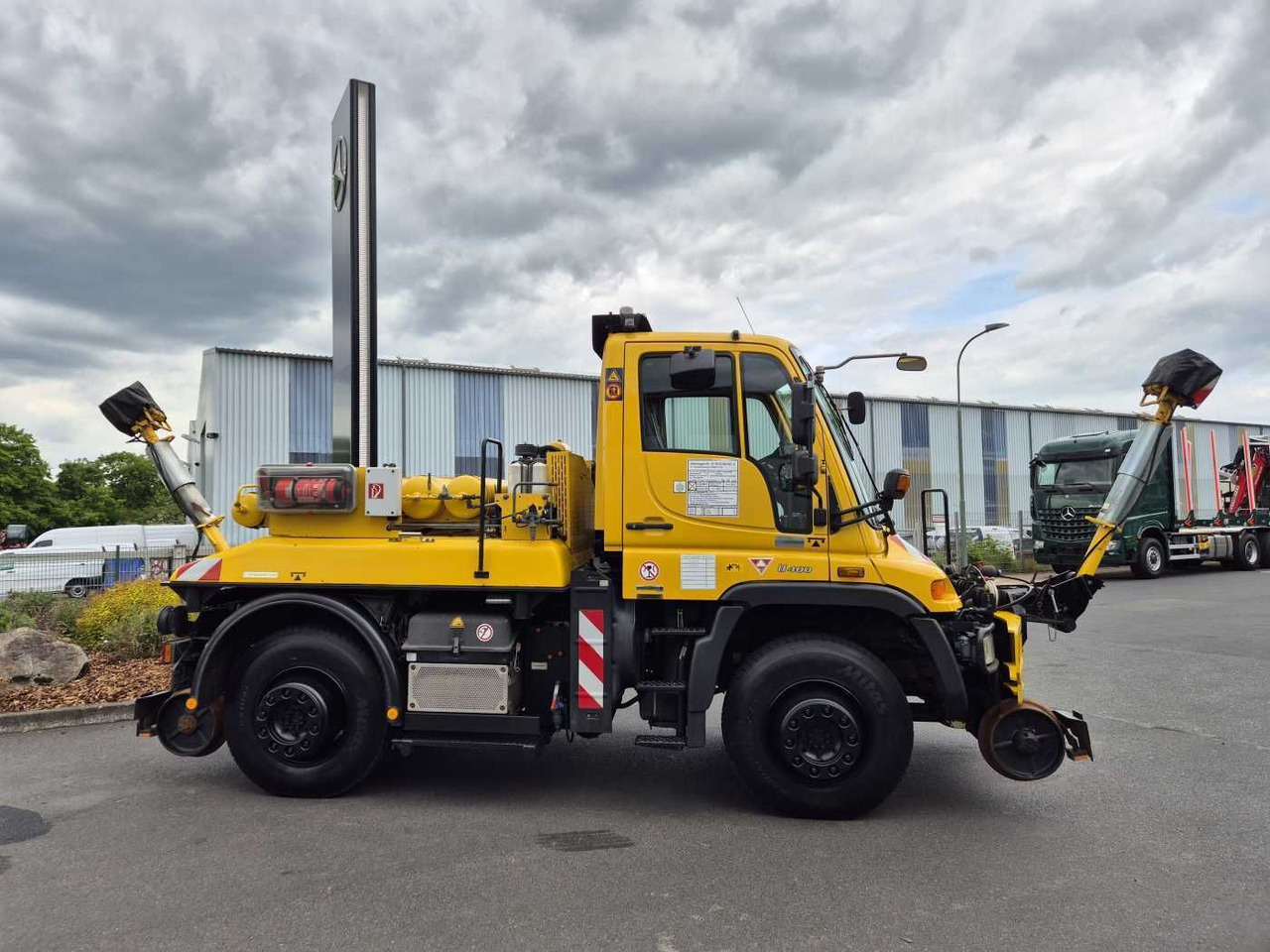 Unimog U400 4x4 Zweiwege ZAGRO 800t/52 Achsen Funk - Truck: picture 5 Unimog U400 4x4 Zweiwege ZAGRO 800t/52 Achsen Funk - Truck: picture 5