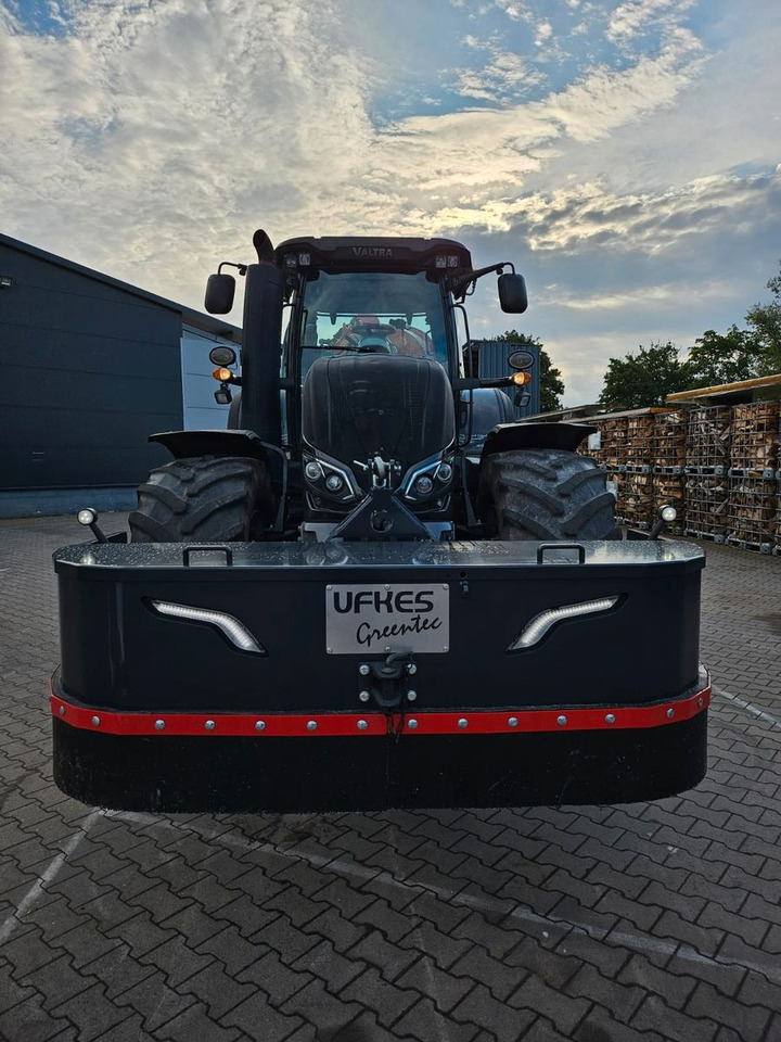 Valtra S374 / nur: 1.980h! / 06.2017 / Holzhacker - Wood chipper: picture 4 Valtra S374 / nur: 1.980h! / 06.2017 / Holzhacker - Wood chipper: picture 4