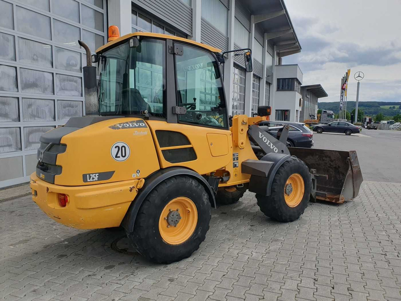 Volvo L25F / Klappschaufel (4in1) + Gabel / 3.401h - Wheel loader: picture 4 Volvo L25F / Klappschaufel (4in1) + Gabel / 3.401h - Wheel loader: picture 4